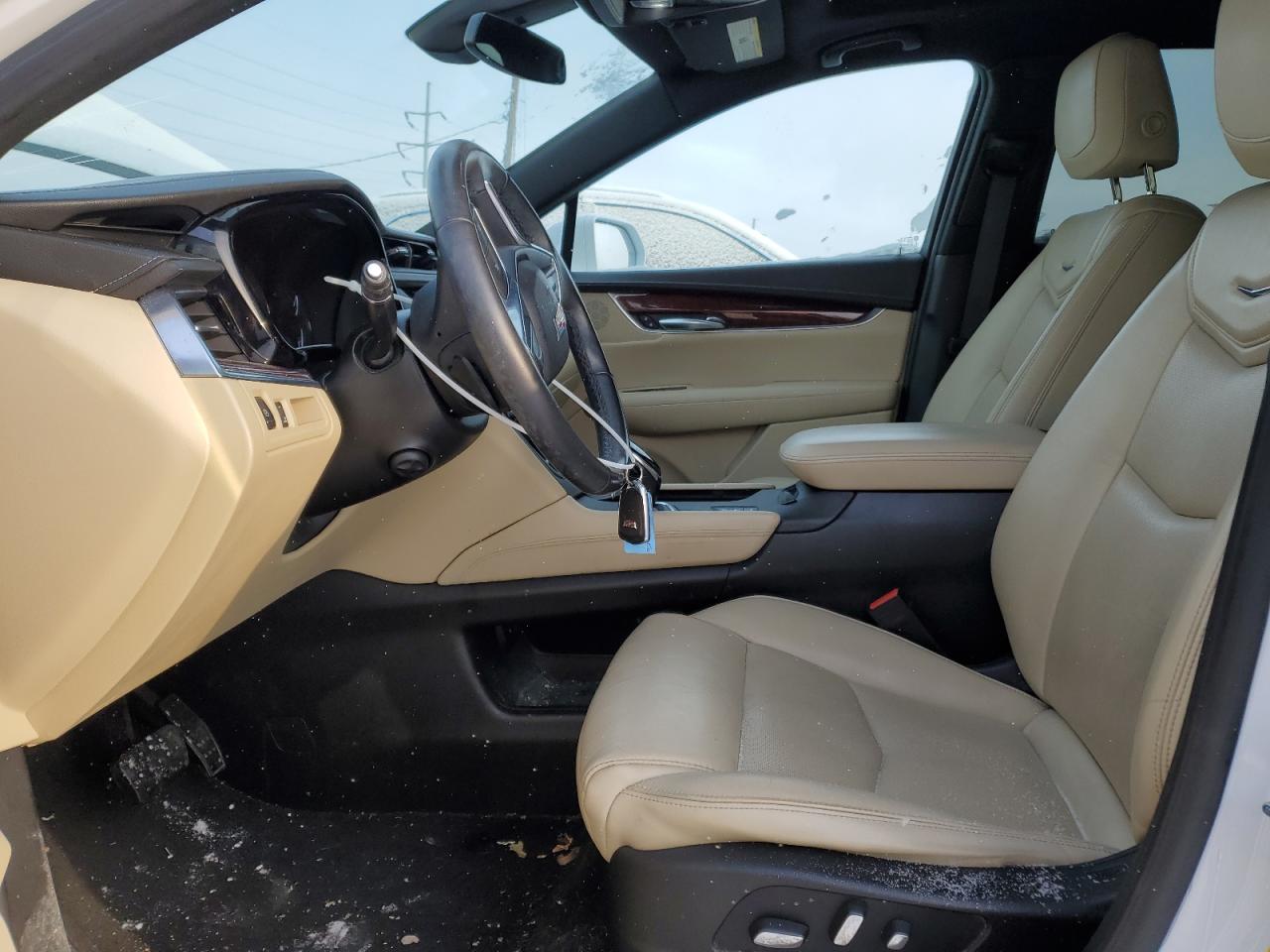 2018 Cadillac XT5 VIN 1GYKNDRSXJZ126329 Copart auction photo, front end / side damage thumbnail 7