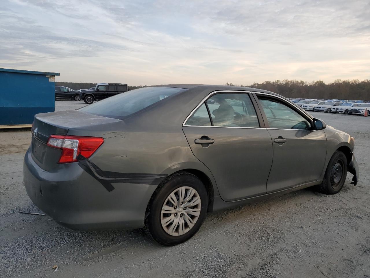 2013 Toyota Camry VIN 4T1BF1FK8DU719576 Copart auction photo, side / minor dent/scratches damage thumbnail 3