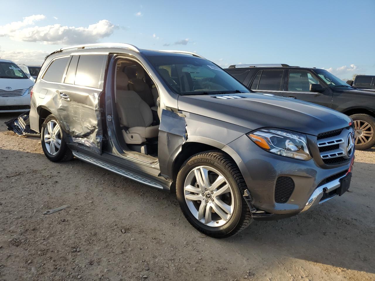 2017 Mercedes-Benz GLS-klasse VIN 4JGDF6EEXHA914135 Copart auction photo, all over damage thumbnail 4