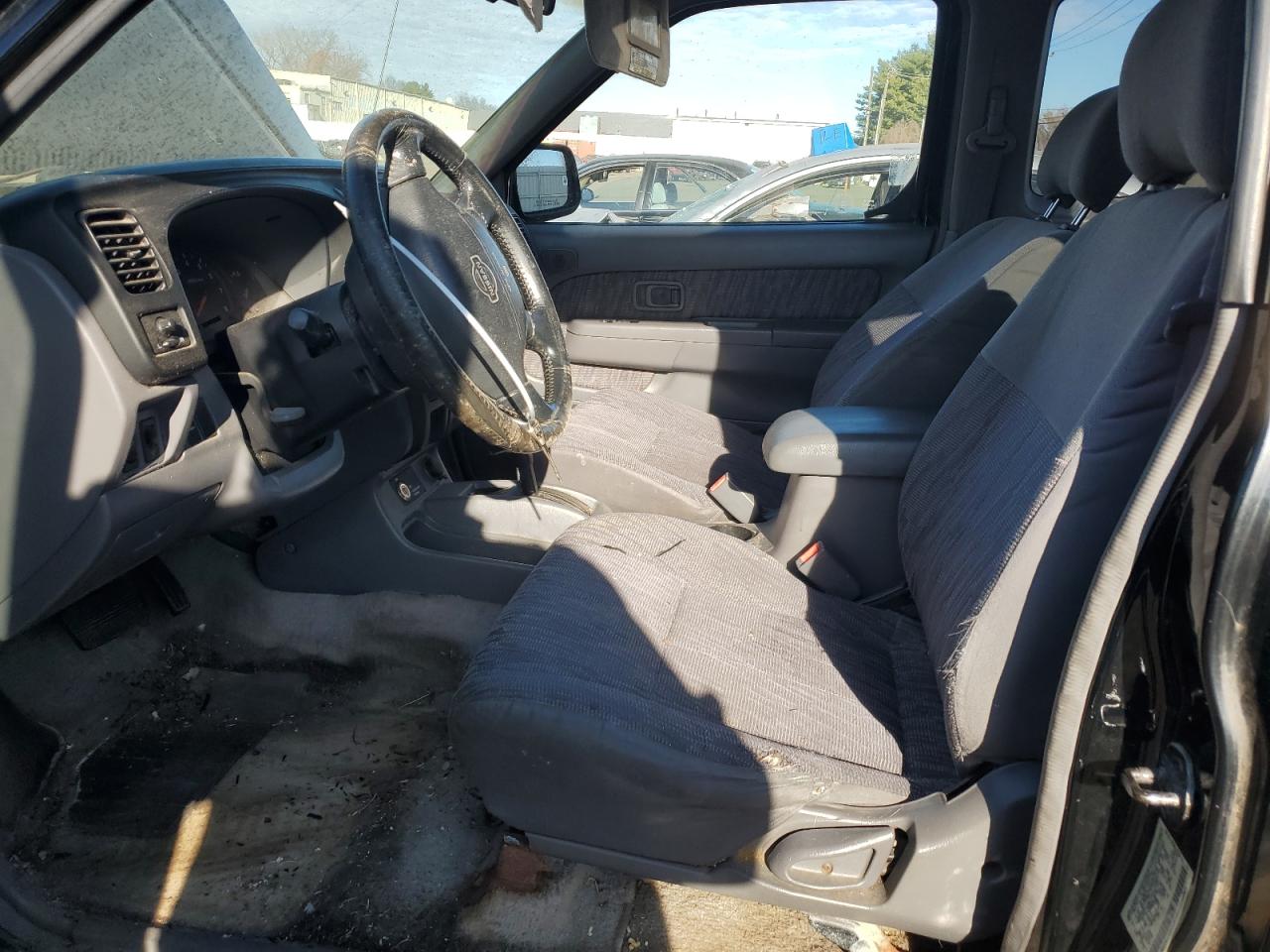2000 Nissan Navara (Frontier) VIN 1N6ED26TXYC312261 Copart auction photo, front end / minor dent/scratches damage thumbnail 7