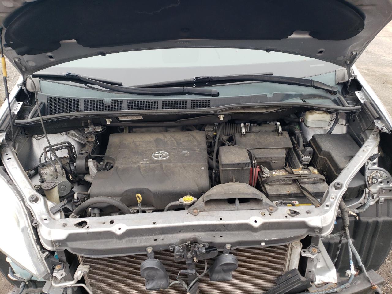 2013 Toyota Sienna VIN 5TDYK3DC9DS327163 Copart auction photo, front end / minor dent/scratches damage thumbnail 12
