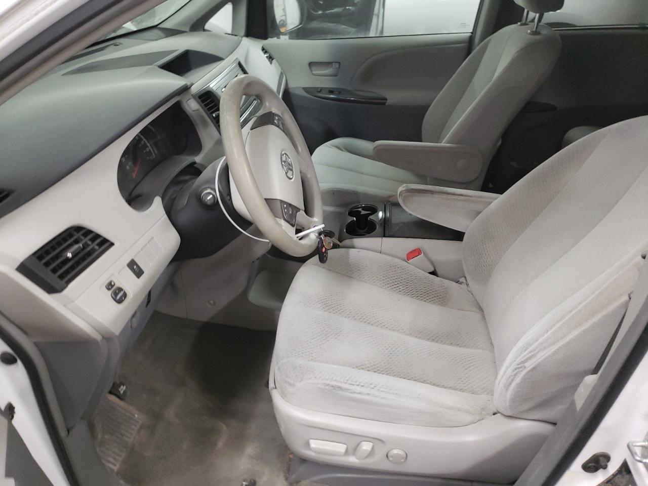 2013 Toyota Sienna VIN 5TDKK3DC9DS359407 Copart auction photo, undercarriage / minor dent/scratches damage thumbnail 7