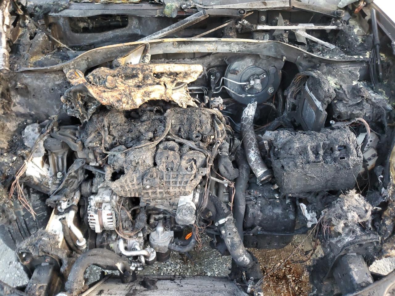 2013 Hyundai Santa Fe VIN 5XYZW3LA0DG053552 Copart auction photo, burn damage thumbnail 12