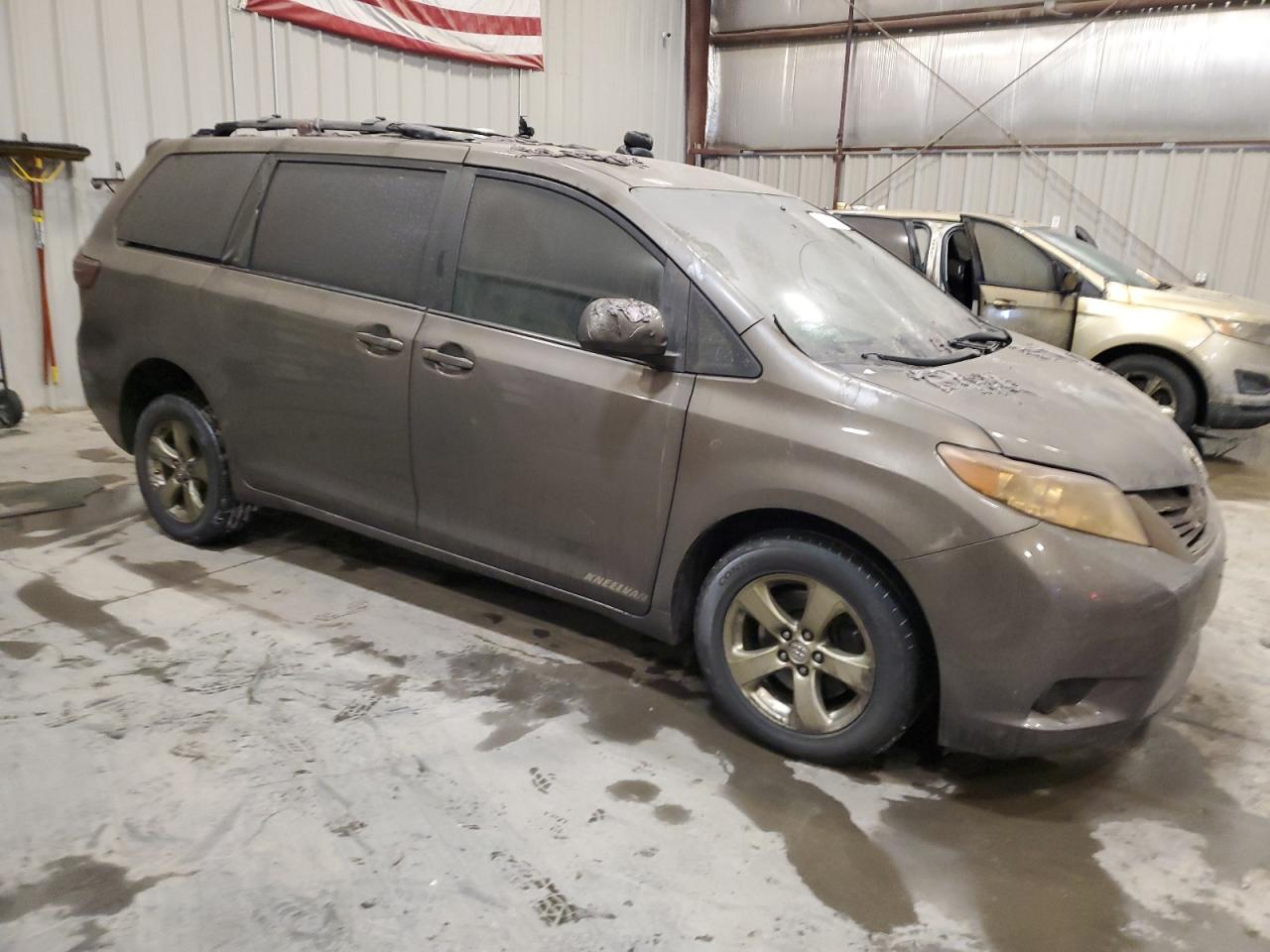 2017 Toyota Sienna VIN 5TDKZ3DC8HS771240 Copart auction photo, burn damage thumbnail 4
