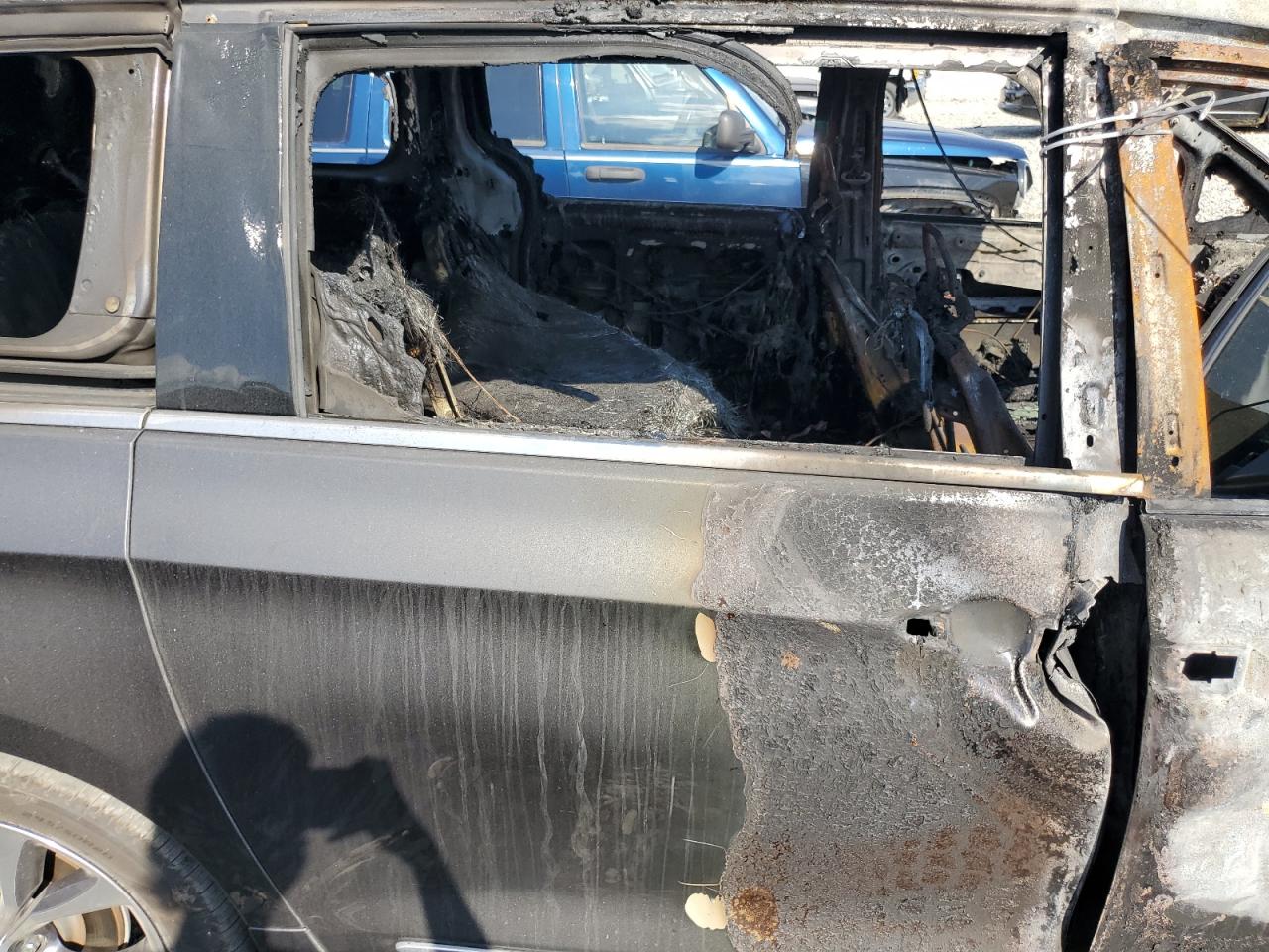 2018 Chrysler Pacifica VIN 2C4RC1GG5JR107267 Copart auction photo, burn damage thumbnail 11