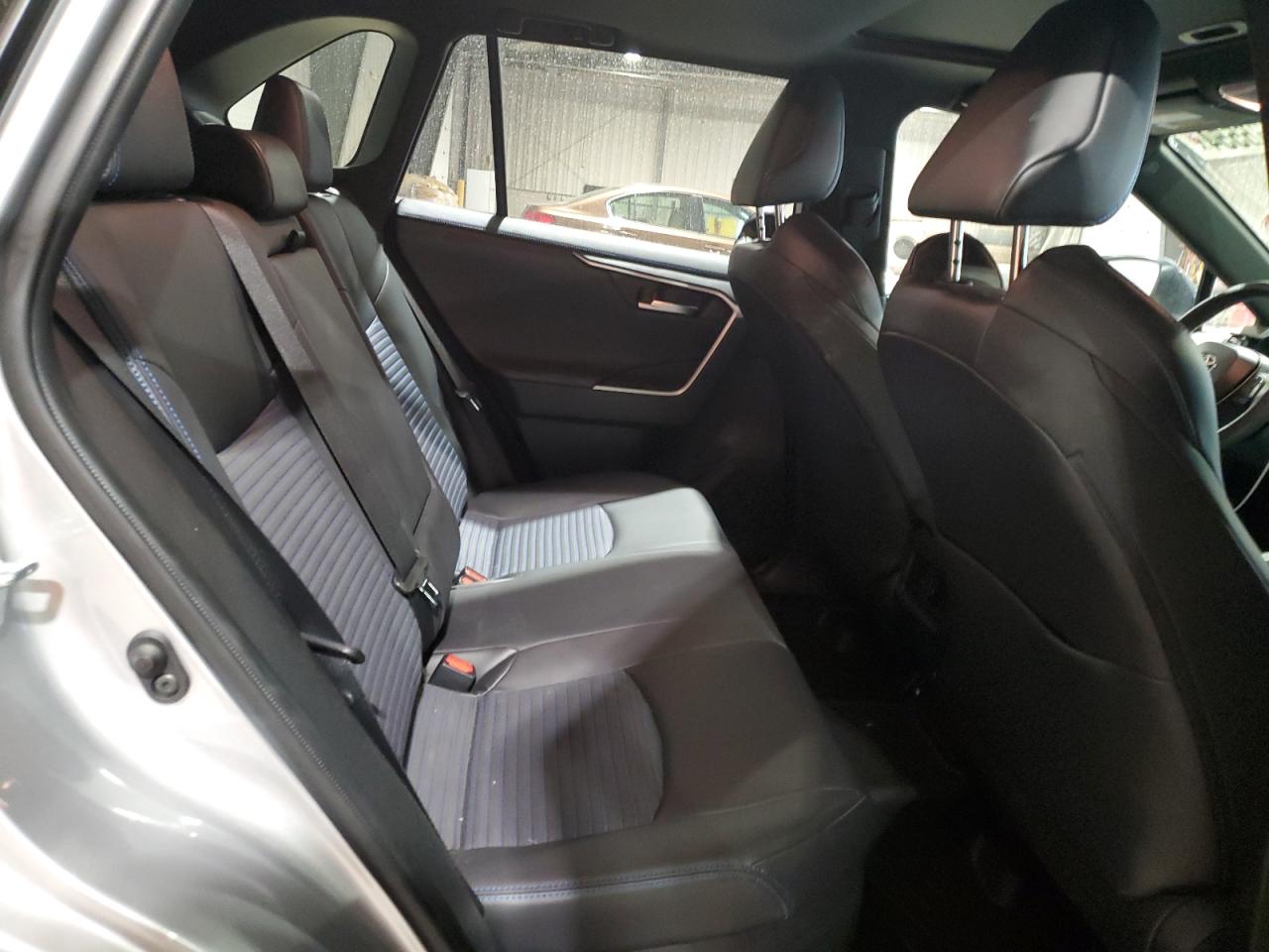 2019 Toyota RAV 4 VIN JTMEWRFVXKJ018076 Copart auction photo, front end damage thumbnail 11