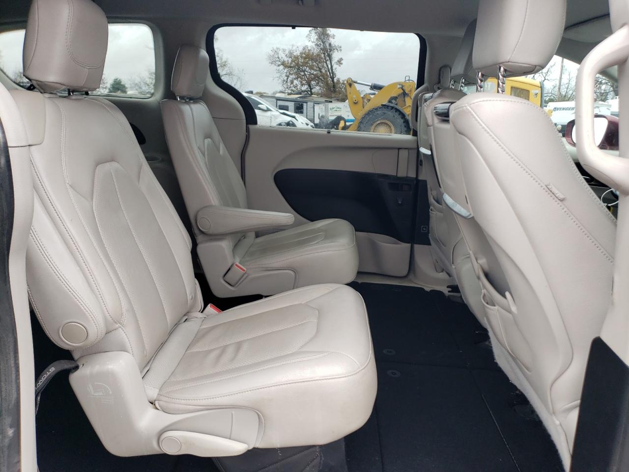 2017 Chrysler Pacifica VIN 2C4RC1EG0HR844762 Copart auction photo, front end damage thumbnail 11