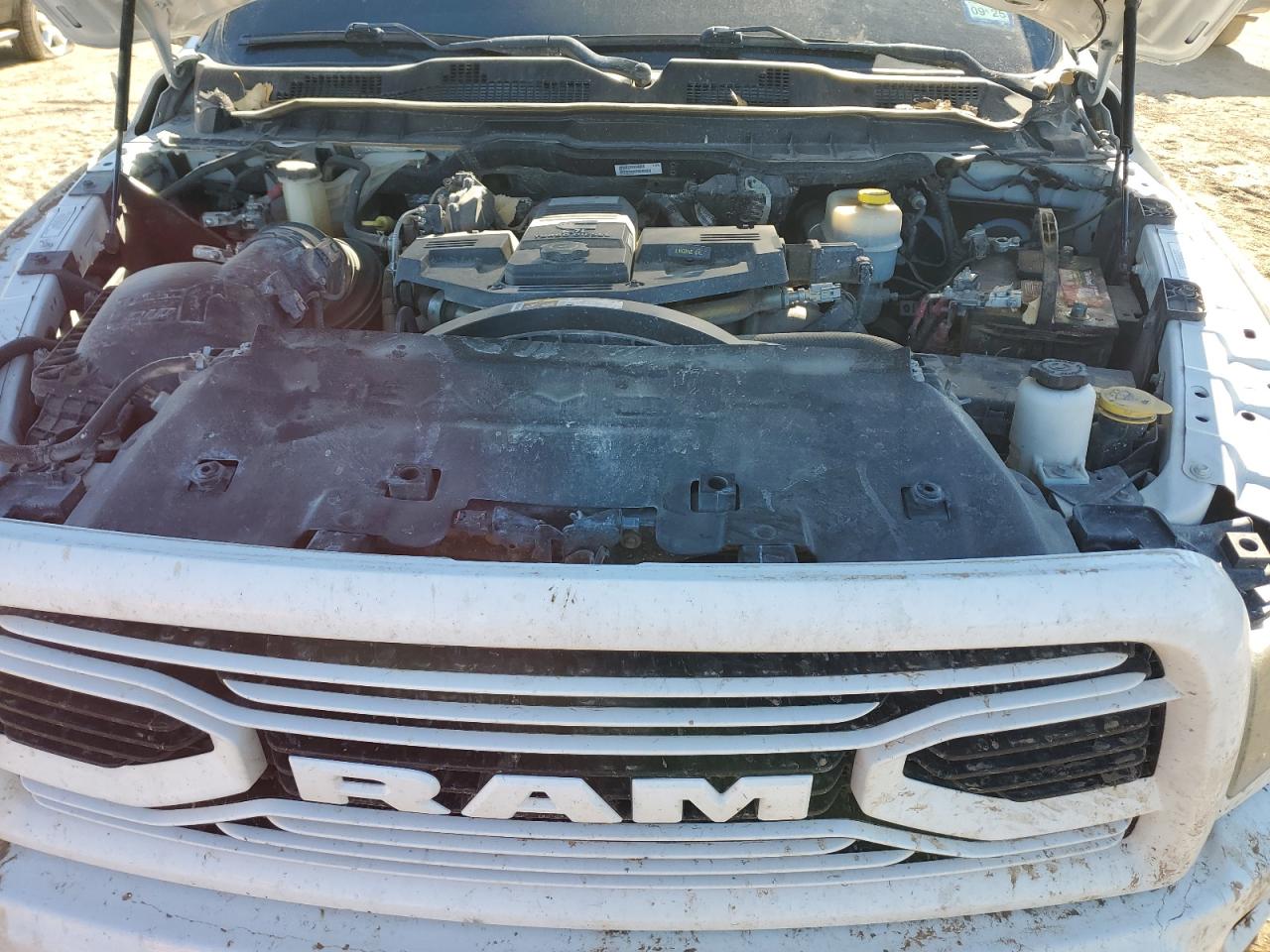 2018 RAM 2500 VIN 3C6UR5DL4JG213949 Copart auction photo, rear end damage thumbnail 11