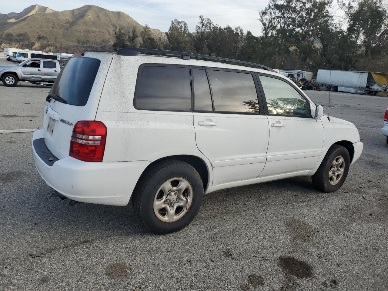 2003 Toyota Highlander VIN JTEGD21A830054510 Copart auction photo, mechanical / minor dent/scratches damage thumbnail 3