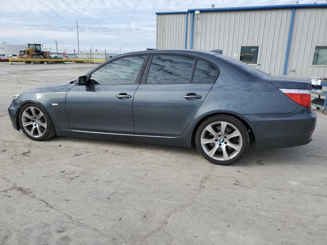 2010 BMW 5er VIN WBANW1C55AC165749 Copart auction photo, front end / undercarriage damage thumbnail 2