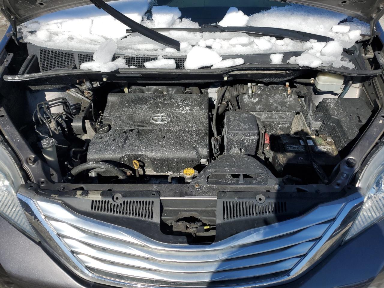 2011 Toyota Sienna VIN 5TDDK3DC7BS002989 Copart auction photo, rear end damage thumbnail 12