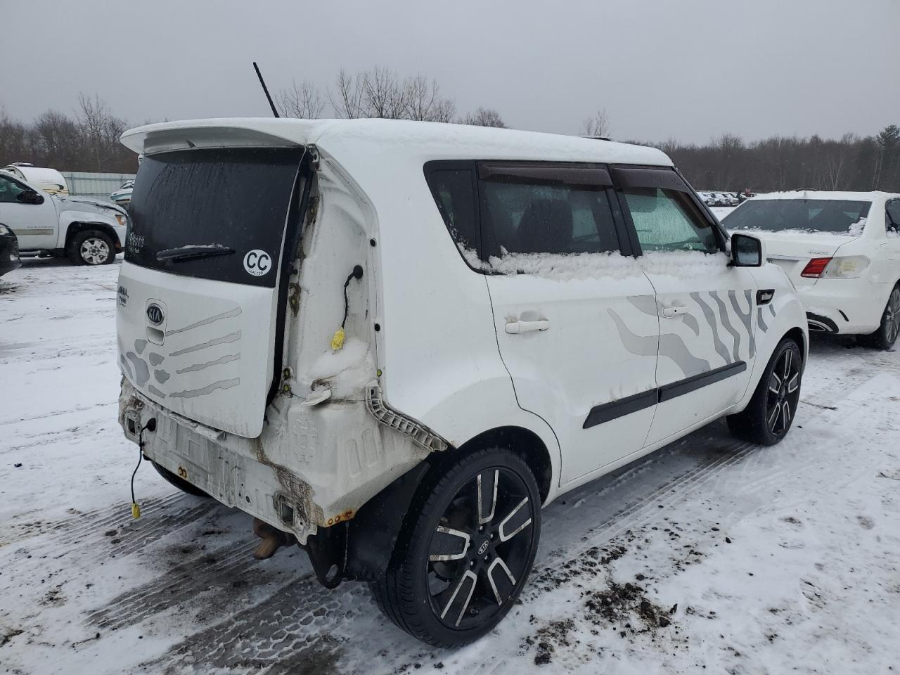 2011 KIA Soul VIN KNDJT2A2XB7723808 Copart auction photo, rear end damage thumbnail 3