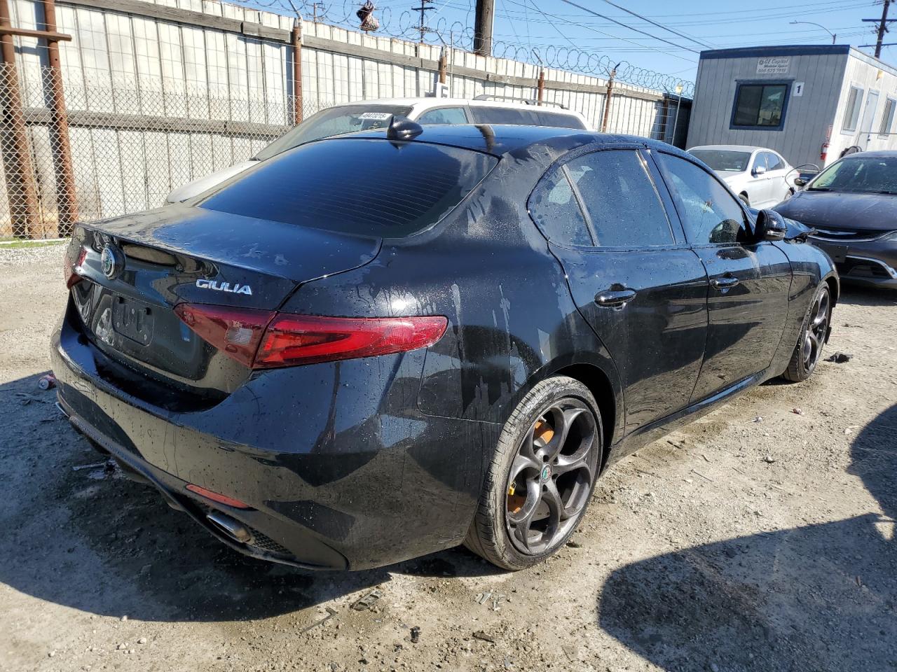 2018 Alfa Romeo Giulia VIN ZARFAECN0J7566637 Copart auction photo, front end / side damage thumbnail 3