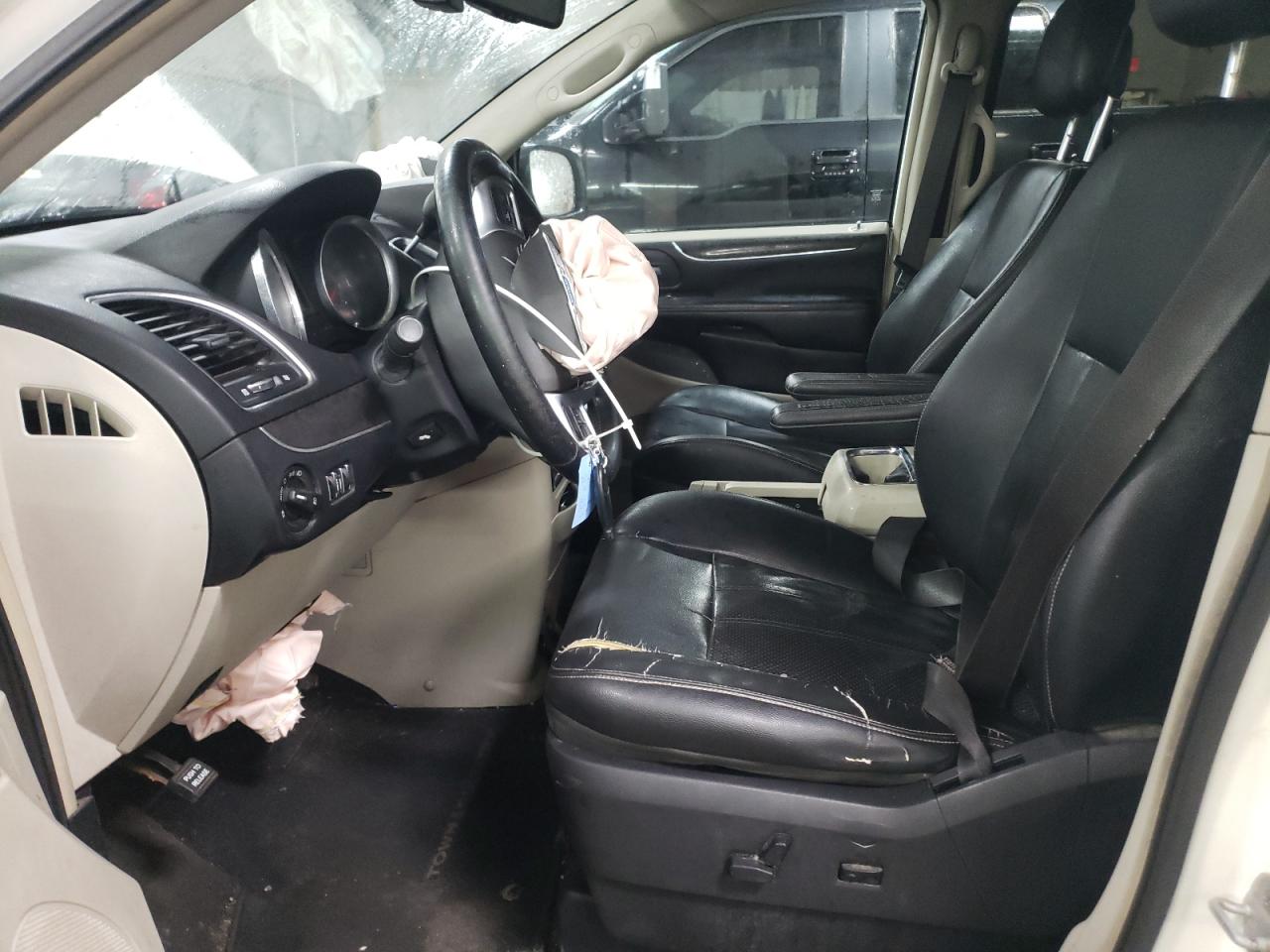 2011 Chrysler Town & Country VIN 2A4RR8DG0BR688197 Copart auction photo, front end damage thumbnail 7