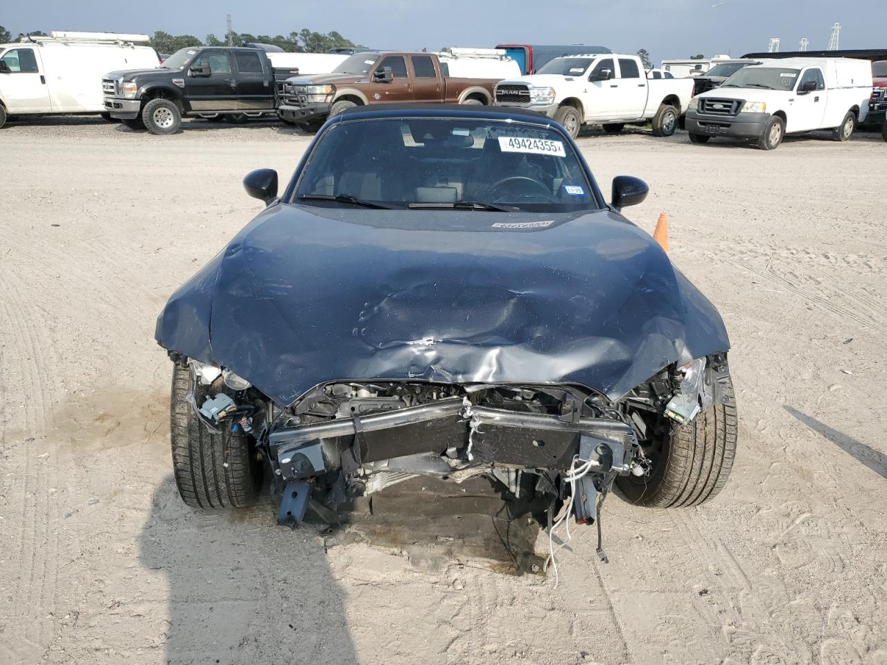 2021 Mazda MX-5 VIN JM1NDAC79M0460739 Copart auction photo, front end / minor dent/scratches damage thumbnail 5