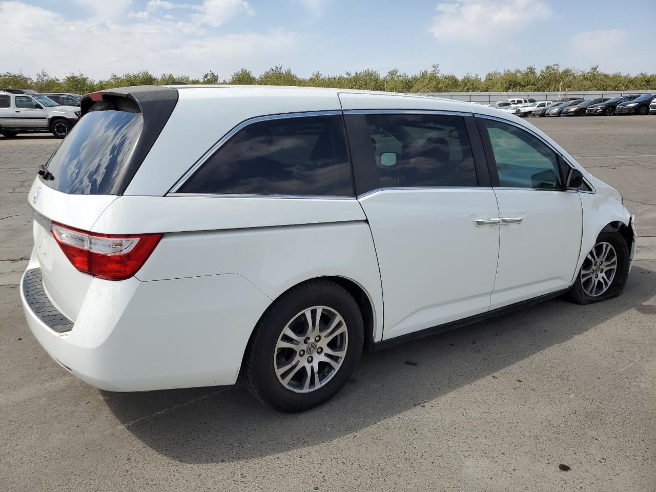 2013 Honda Odyssey VIN 5FNRL5H66DB036075 Copart auction photo, front end damage thumbnail 3