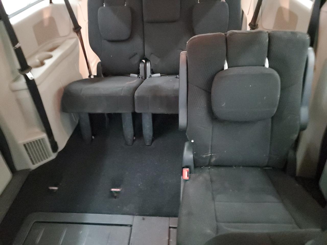 2013 Dodge Caravan VIN 2C4RDGBG8DR628060 Copart auction photo, side / front end damage thumbnail 10