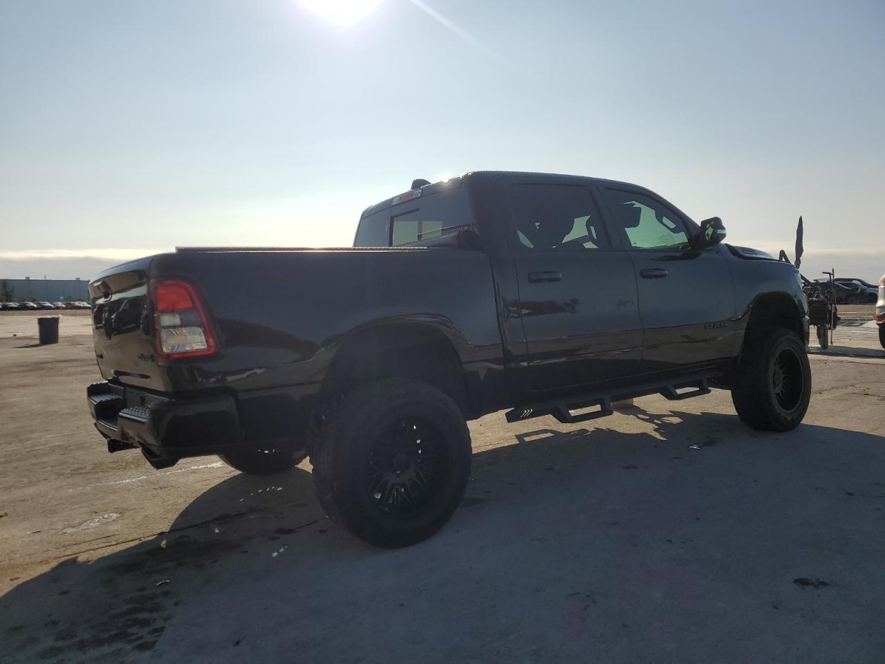 2022 RAM 1500 VIN 1C6SRFFT1NN331741 Copart auction photo, side / front end damage thumbnail 3