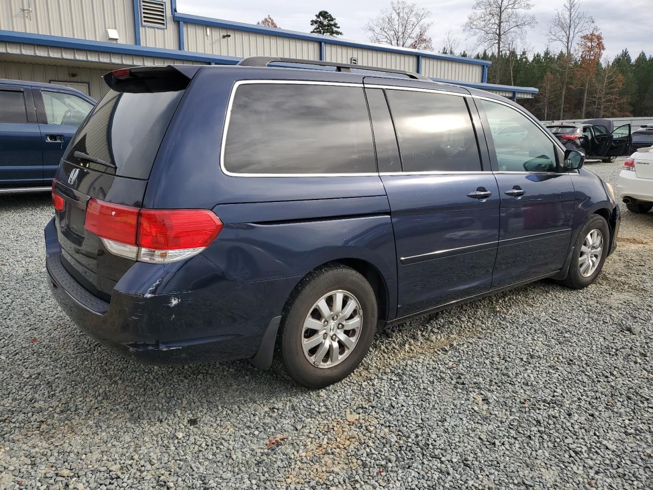 2008 Honda Odyssey VIN 5FNRL384X8B058041 Copart auction photo, front end damage thumbnail 3
