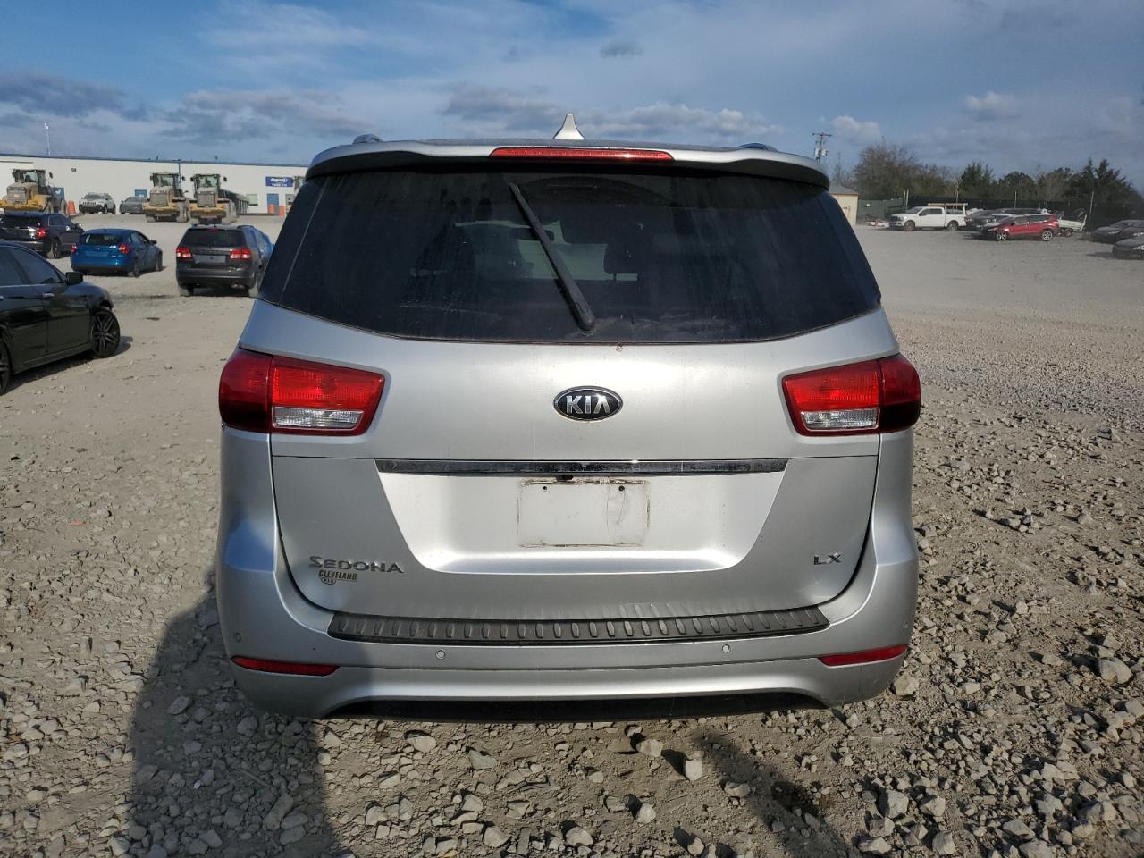 2017 KIA Sedona VIN KNDMB5C15H6312630 Copart auction photo, front end damage thumbnail 6