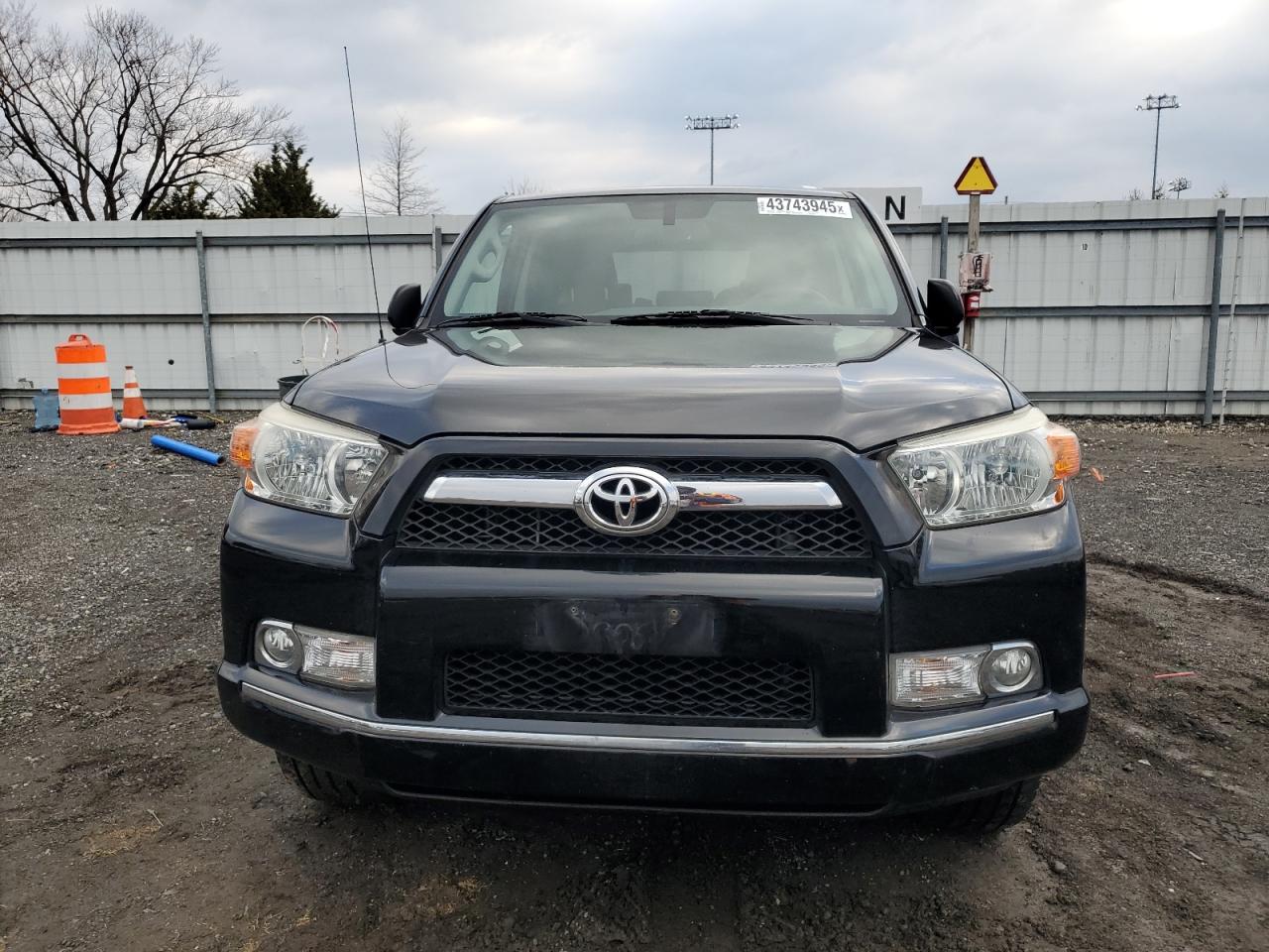 2010 Toyota 4Runner VIN JTEBU5JR3A5027541 Copart auction photo, side / minor dent/scratches damage thumbnail 5
