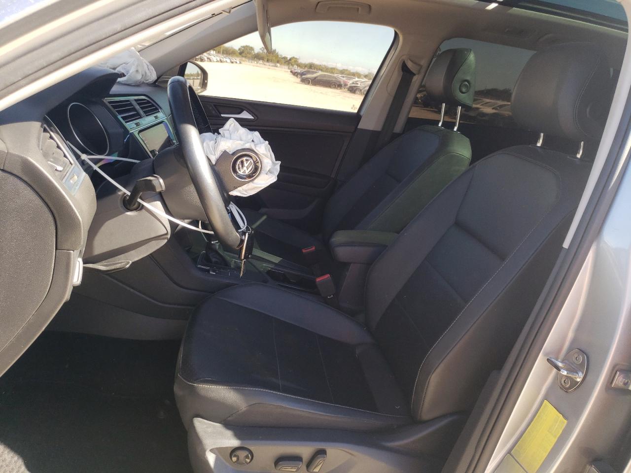 2019 Volkswagen Tiguan VIN 3VV3B7AX8KM195360 Copart auction photo, front end / minor dent/scratches damage thumbnail 7