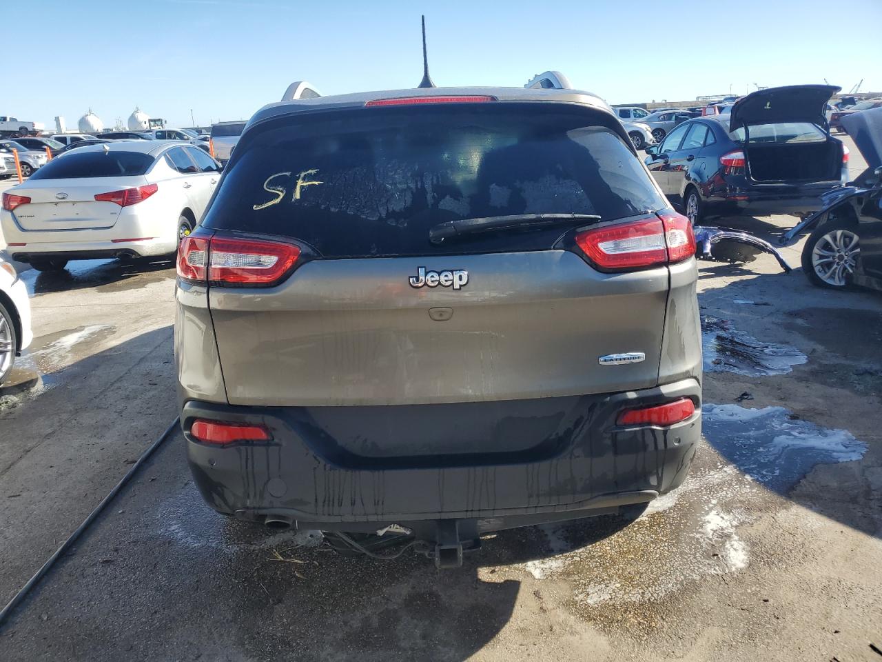 2017 Jeep Grand Cherokee VIN 1C4PJLCB3HW650105 Copart auction photo, front end damage thumbnail 6
