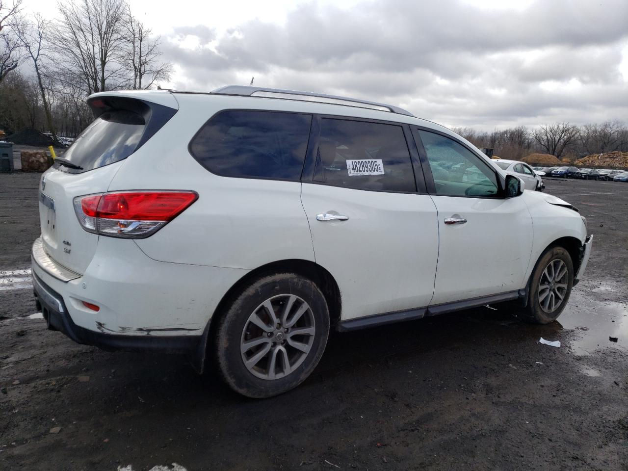 2016 Nissan Pathfinder VIN 5N1AR2MM5GC652782 Copart auction photo, front end / minor dent/scratches damage thumbnail 3