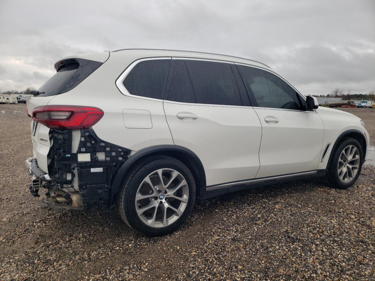 2019 BMW X5 VIN 5UXCR6C58KLL64468 Copart auction photo, rear end / minor dent/scratches damage thumbnail 3