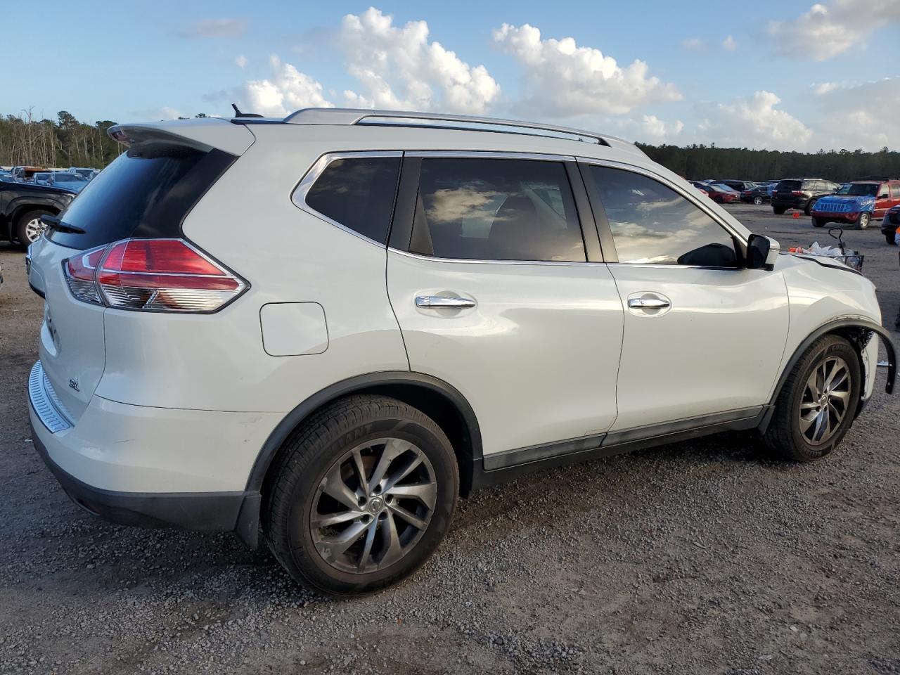 2015 Nissan Rogue VIN 5N1AT2MT6FC774221 Copart auction photo, front end damage thumbnail 3