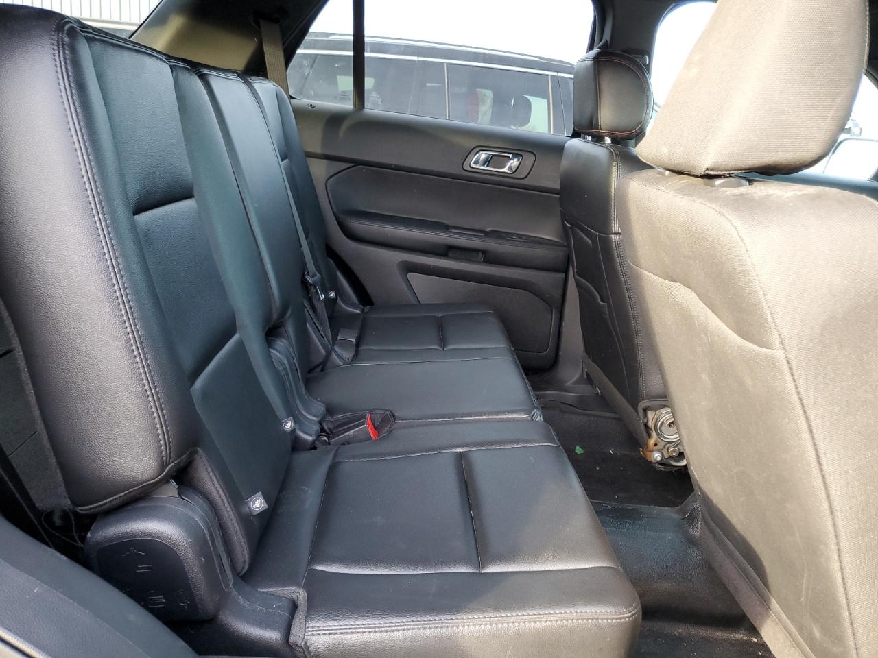 2016 Ford Explorer VIN 1FM5K8AR4GGD31852 Copart auction photo, front end / minor dent/scratches damage thumbnail 11