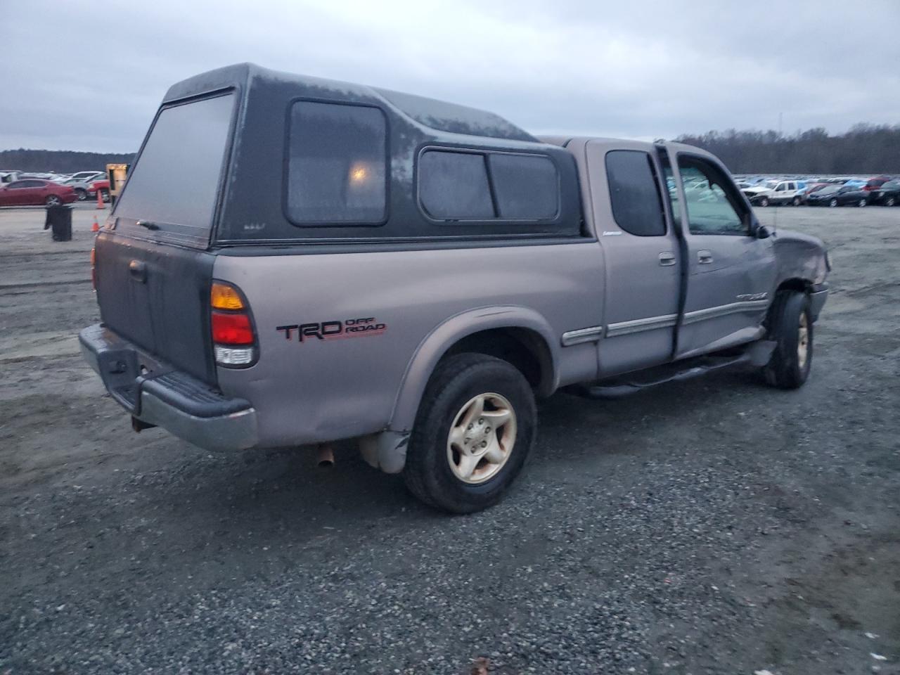 2001 Toyota Tundra VIN 5TBBT48161S156961 Copart auction photo, front end / side damage thumbnail 3