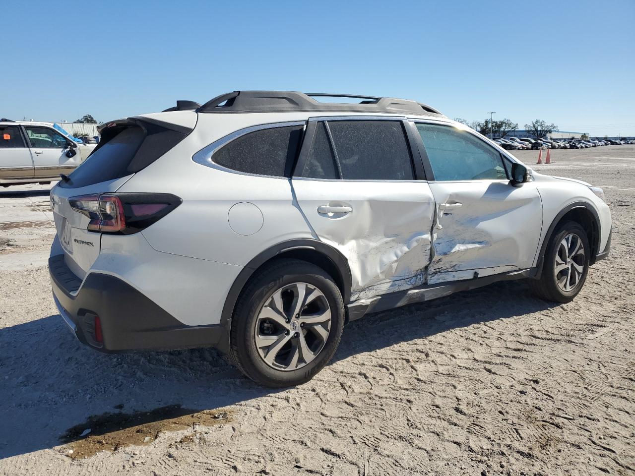 2020 Subaru Outback VIN 4S4BTALC1L3213873 Copart auction photo, side damage thumbnail 3