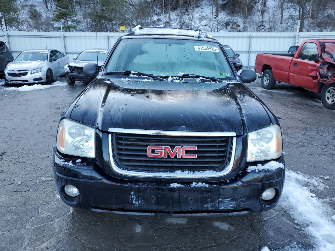 2005 GMC Envoy VIN 1GKET16S556105671 Copart auction photo, rear end / front end damage thumbnail 5