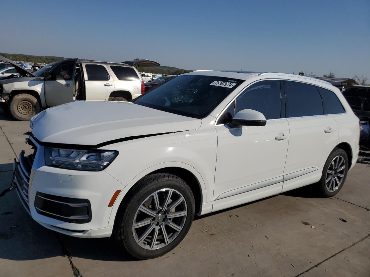 2019 Audi Q7 VIN WA1LHAF72KD026086