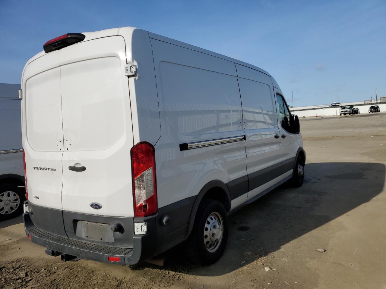 2022 Ford Transit VIN 1FTBR2C88NKA51060 Copart auction photo, front end damage thumbnail 4