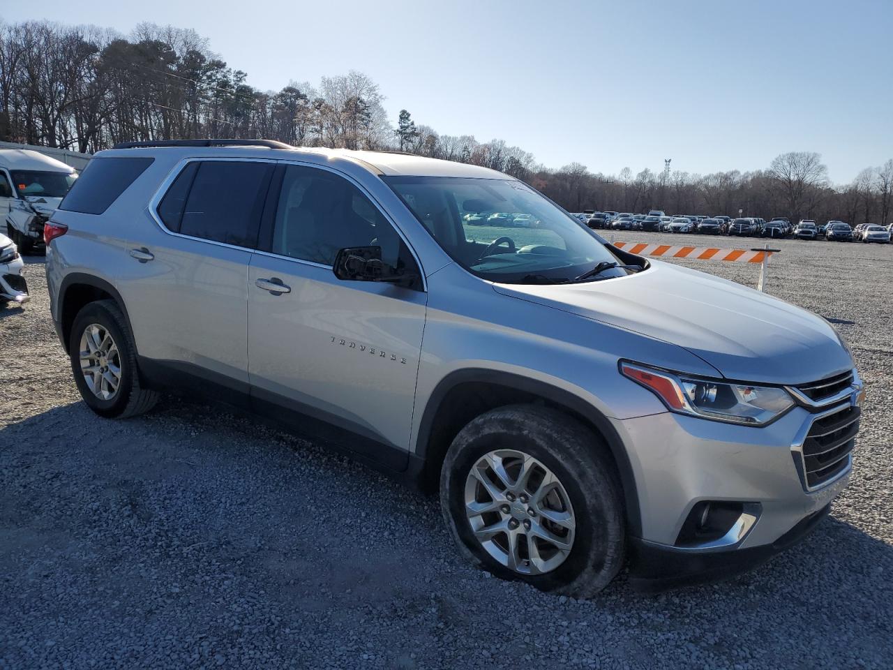 2019 Chevrolet Traverse VIN 1GNERGKW1KJ195486 Copart auction photo, side damage thumbnail 4