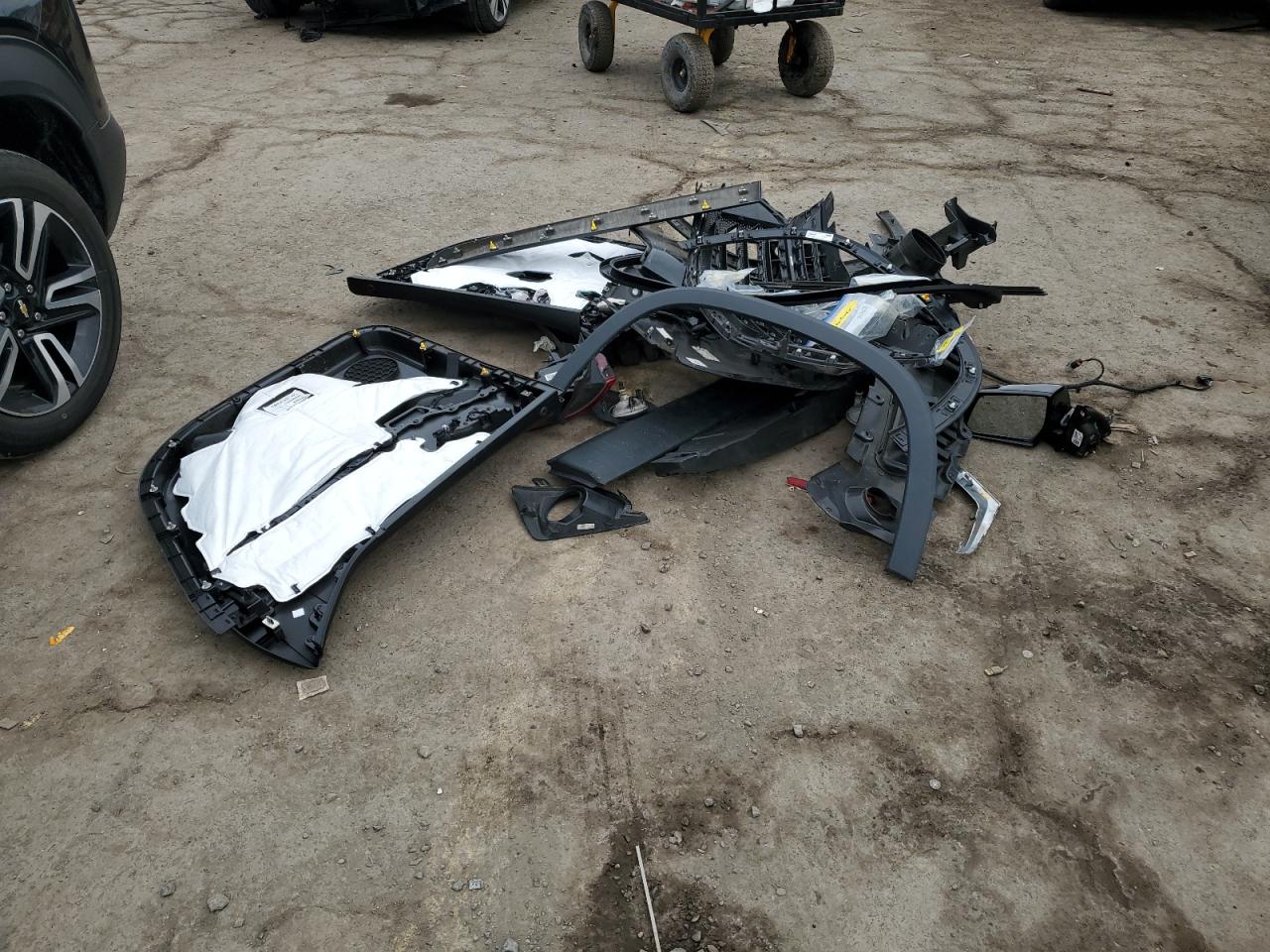 2019 Chevrolet Traverse VIN 1GNEVGKW2KJ249180 Copart auction photo, front end / side damage thumbnail 15