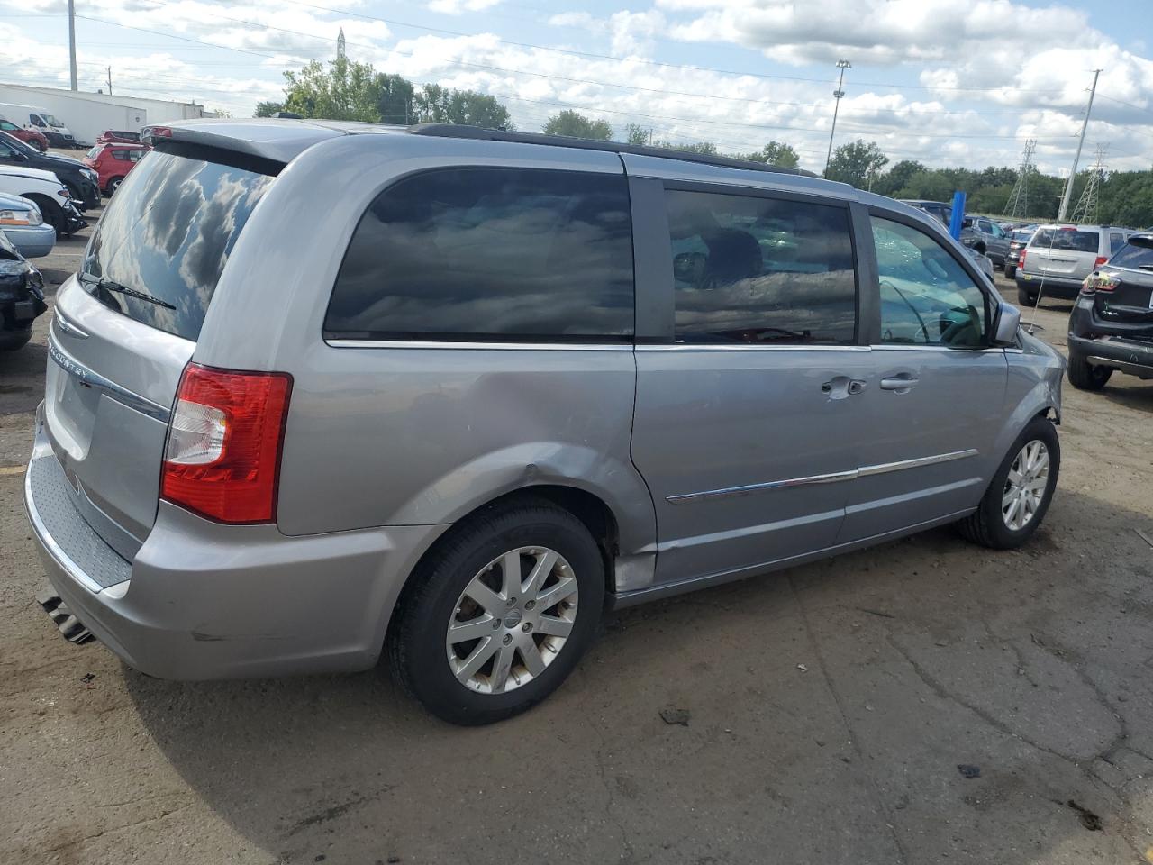2014 Chrysler Town & Country VIN 2C4RC1BG5ER364913 Copart auction photo, front end damage thumbnail 3