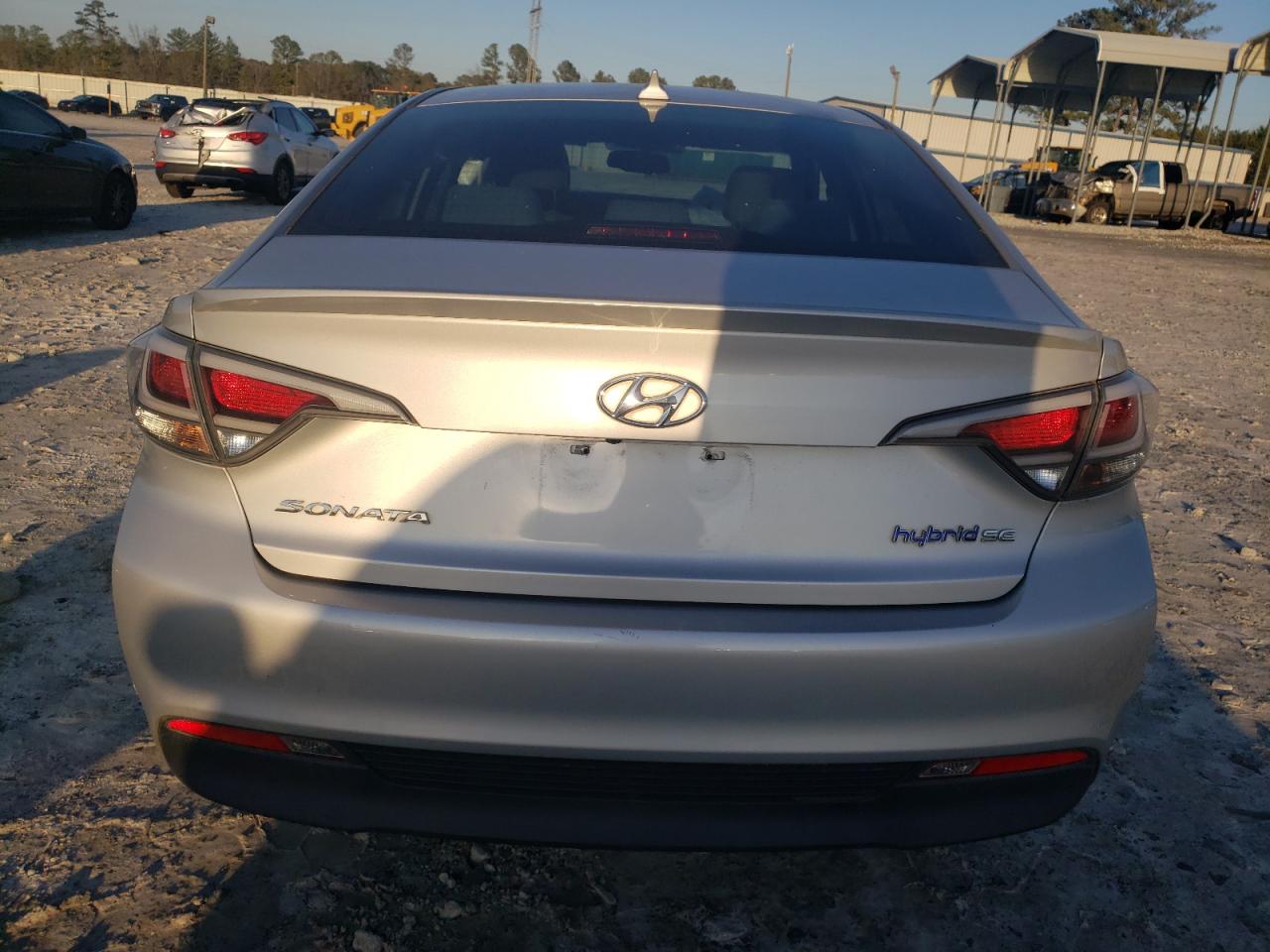 2016 Hyundai Sonata VIN KMHE24L16GA025240 Copart auction photo, front end / rear end damage thumbnail 6