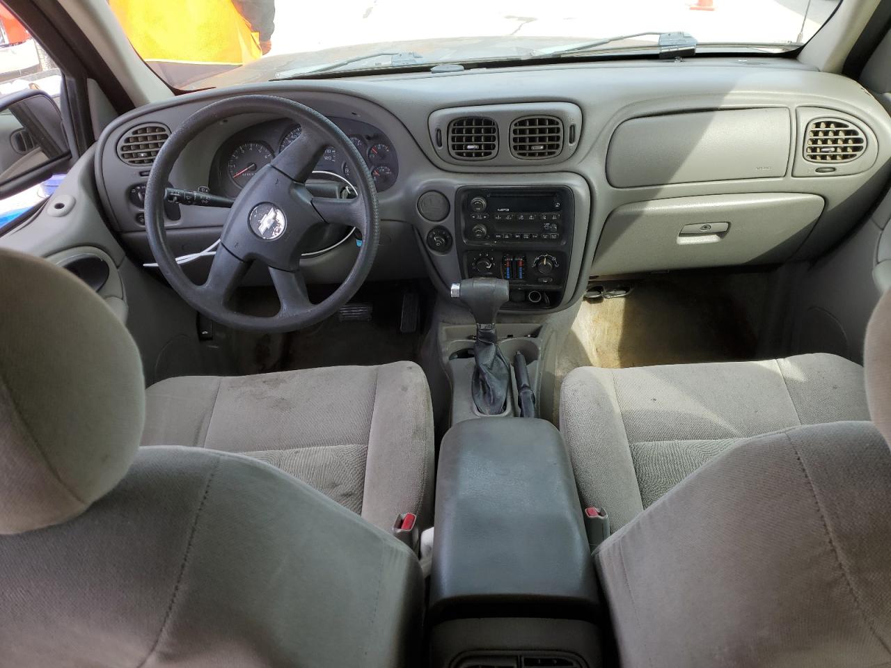 2007 Chevrolet TrailBlazer VIN 1GNDS13S072306815 Copart auction photo, all over damage thumbnail 8