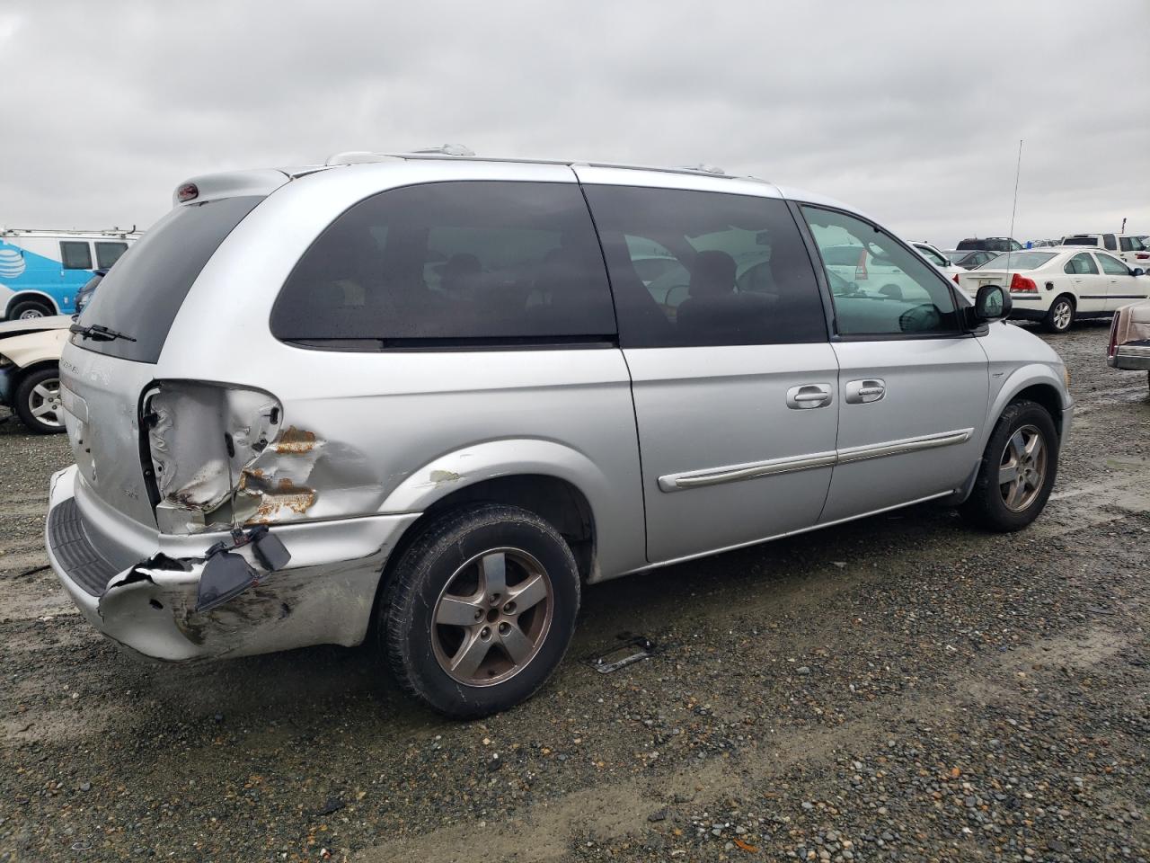 2004 Dodge Caravan VIN 2D4GP44L44R606616 Copart auction photo, rear end / minor dent/scratches damage thumbnail 3