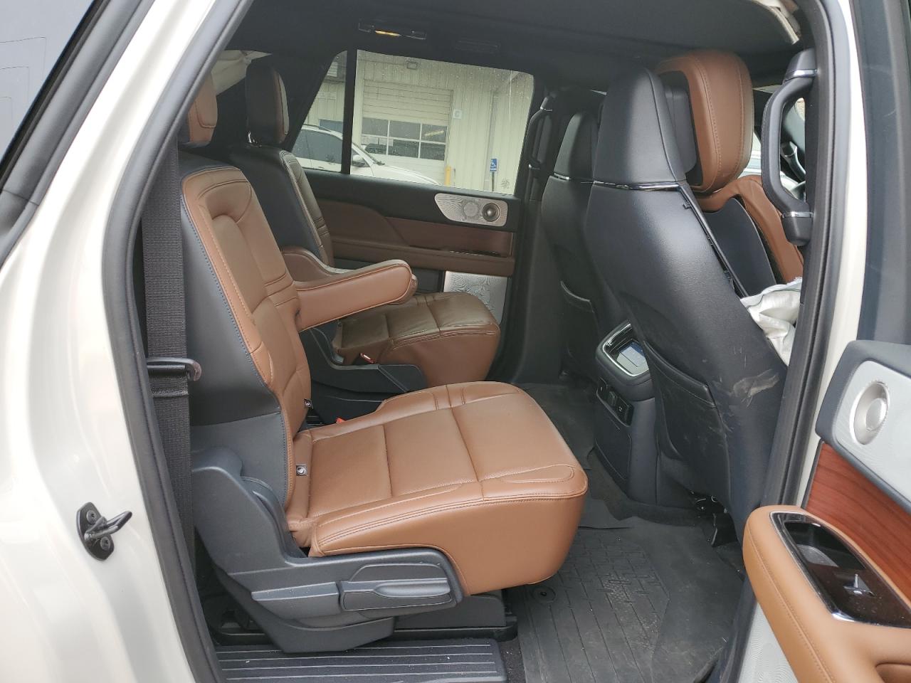 2023 Lincoln Navigator VIN 5LMJJ3LG5PEL06242 Copart auction photo, rear end / front end damage thumbnail 11