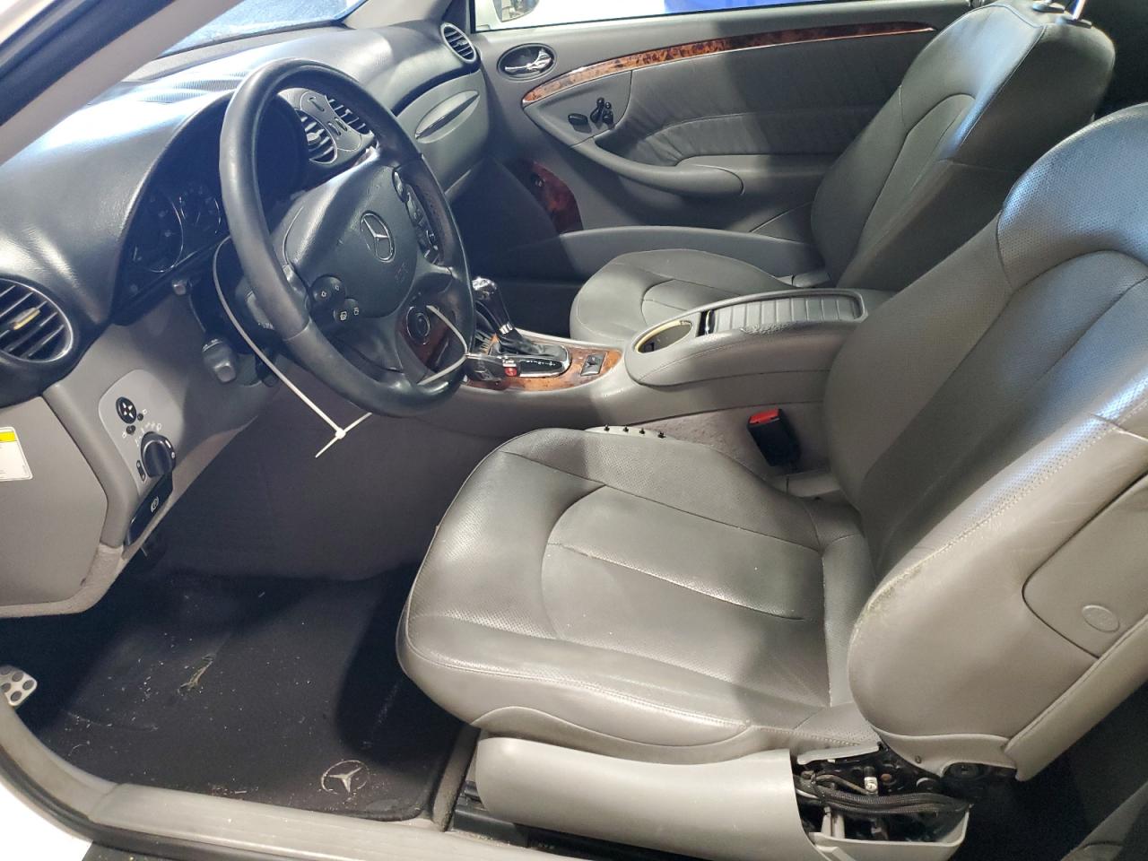 2006 Mercedes-Benz CLK-klasse VIN WDBTK56G56T069779 Copart auction photo, minor dent/scratches damage thumbnail 7