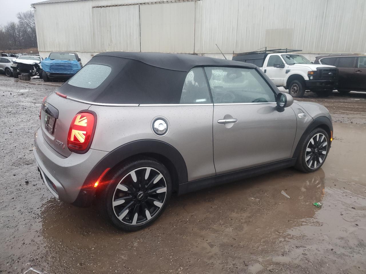2019 MINI Cooper VIN WMWWG9C57K3E40882 Copart auction photo, side / front end damage thumbnail 3