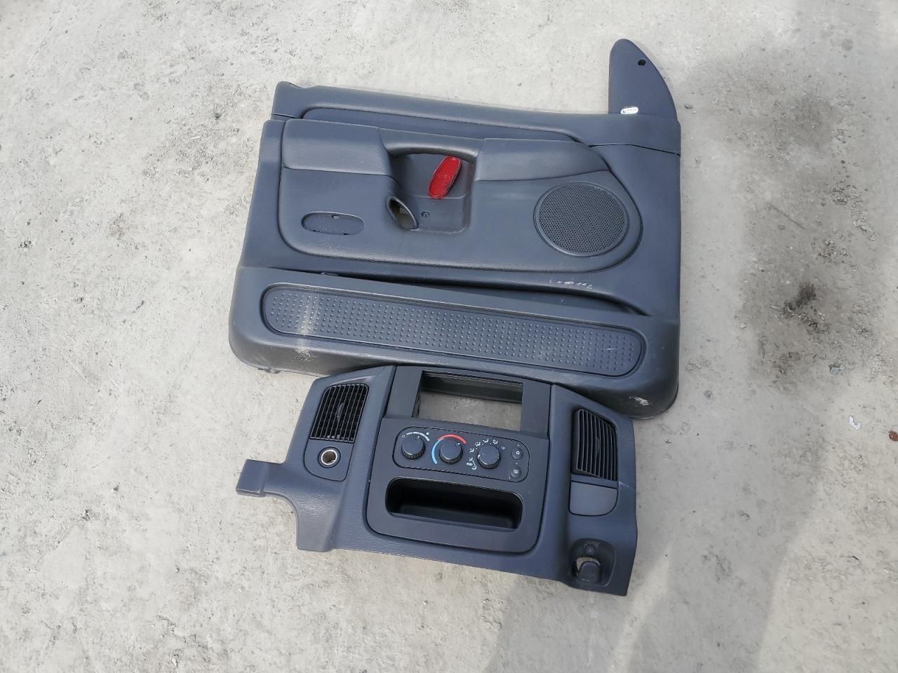 2005 Dodge RAM VIN 1D7HU18D05J528780 Copart auction photo, vandalism damage thumbnail 12
