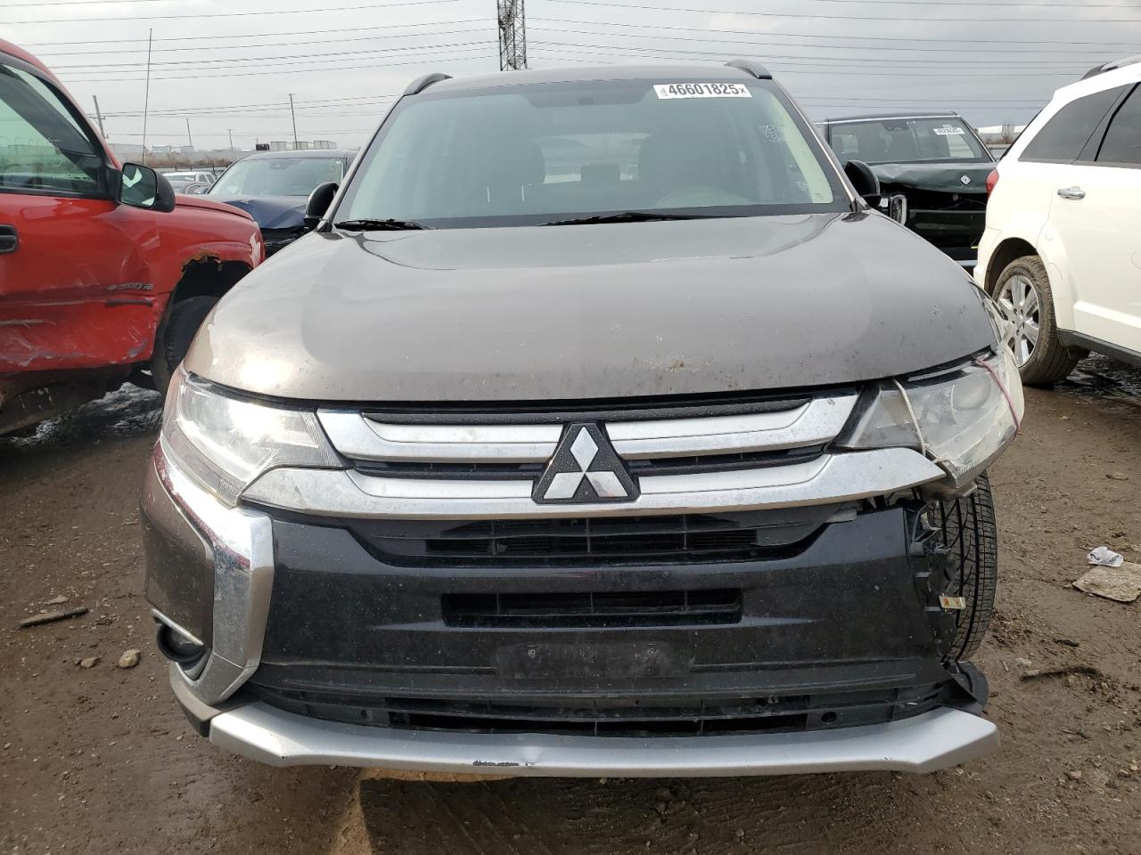 2016 Mitsubishi Outlander VIN JA4AD3A33GZ062043 Copart auction photo, side / normal wear damage thumbnail 5