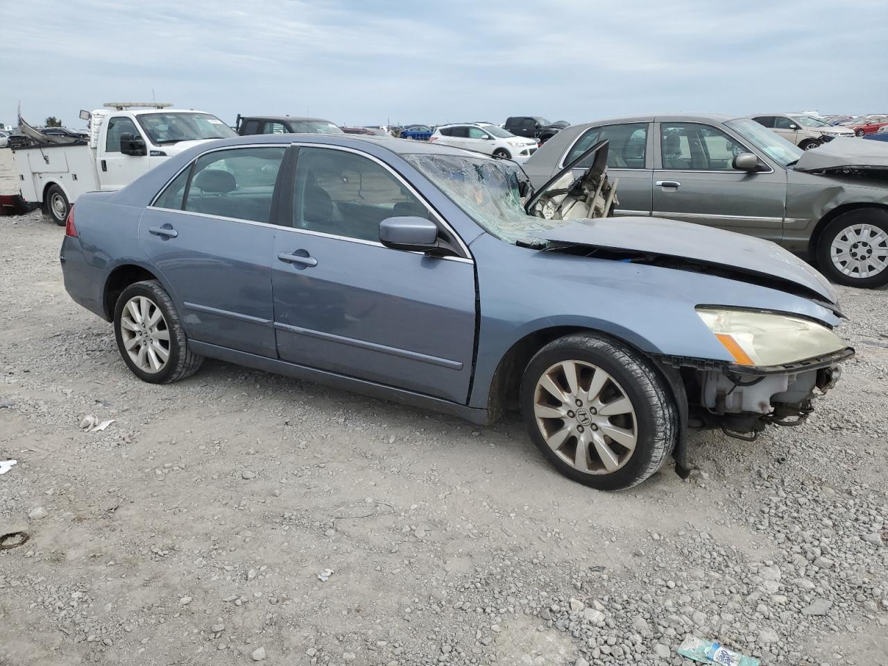 2007 Honda Accord VIN 1HGCM668X7A025690 Copart auction photo, all over damage thumbnail 4