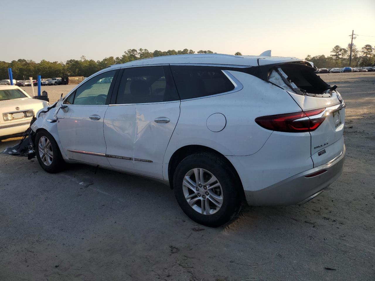 2020 Buick Enclave VIN 5GAERBKW4LJ106802 Copart auction photo, front end / top/roof damage thumbnail 2