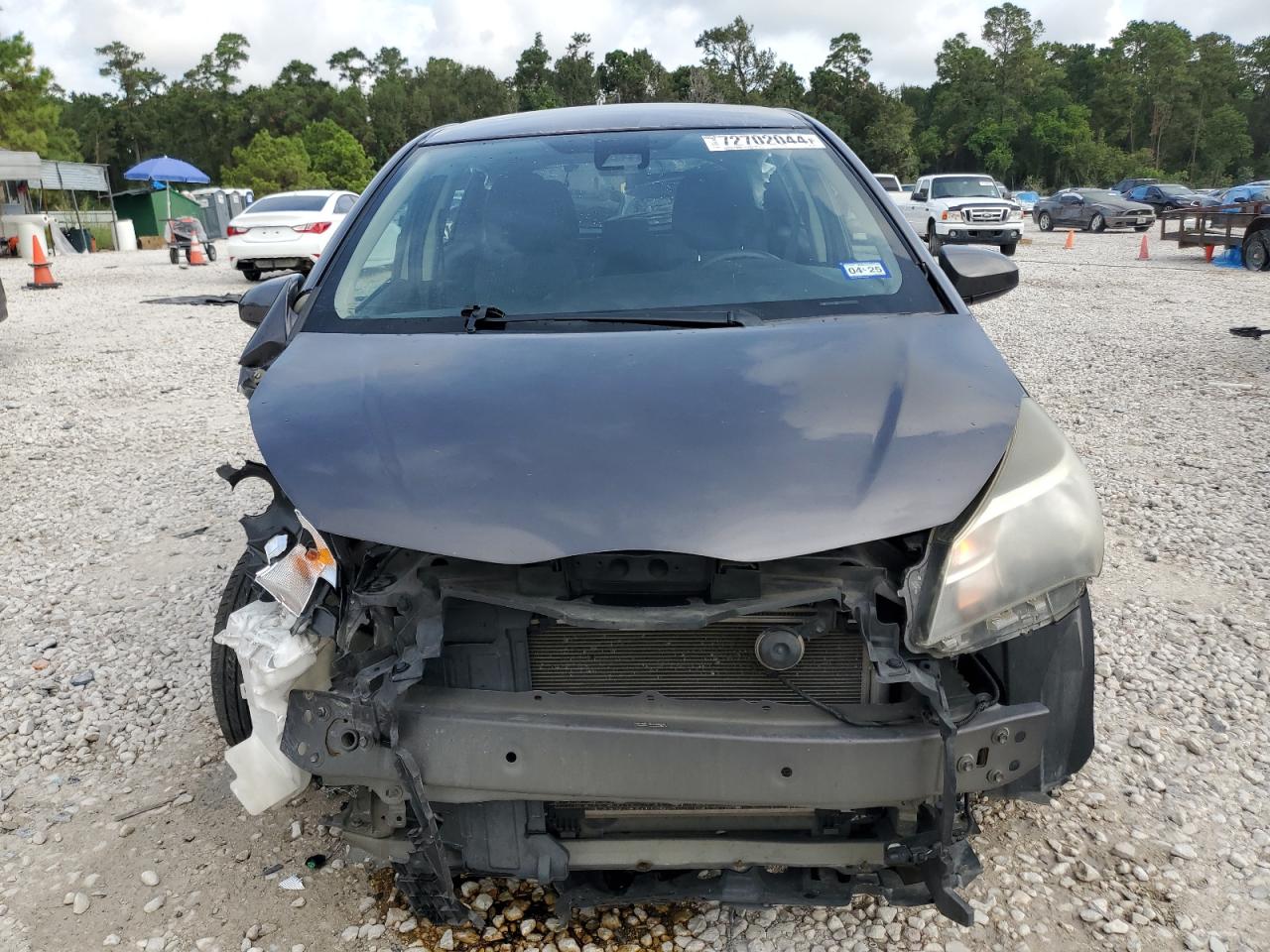 2017 Toyota Yaris VIN VNKKTUD32HA082774 Copart auction photo, side / front end damage thumbnail 5